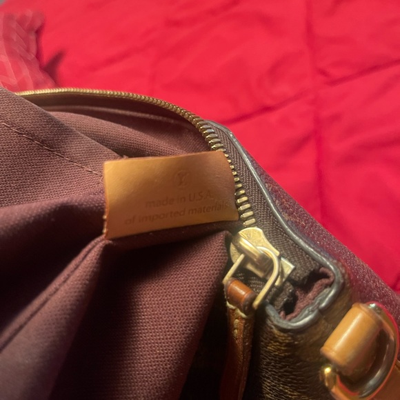 Louis Vuitton monogram purse - Picture 11 of 15